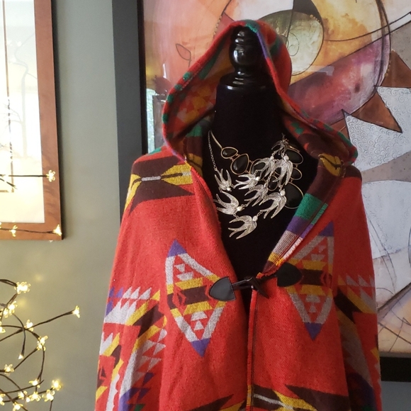 Aztec Hooded Throw - Picture 3 of 10